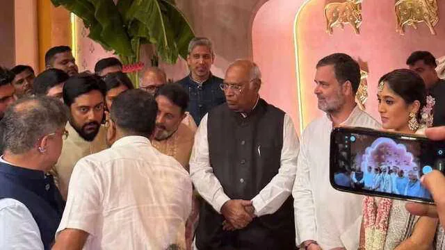 शरद पवार की नातिन की शादी में सजी सियासत और उद्योग जगत की महफिल, राहुल गांधी से लेकर अंबानी-अडानी तक पहुंचे दिग्गज