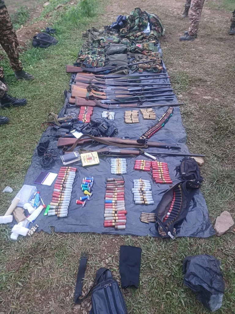 मणिपुर में सुरक्षा बलों की बड़ी कार्रवाई: 3 दिन के ऑपरेशन में 36 हथियार बरामद, उग्रवादियों से हुई मुठभेड़