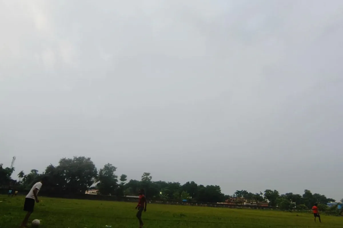 Kishanganj Weather: किशनगंज में बदला मौसम, सुबह बूंदाबांदी से मिली राहत; 30 अगस्त तक बारिश के आसार, किसानों की बढ़ी उम्मीद