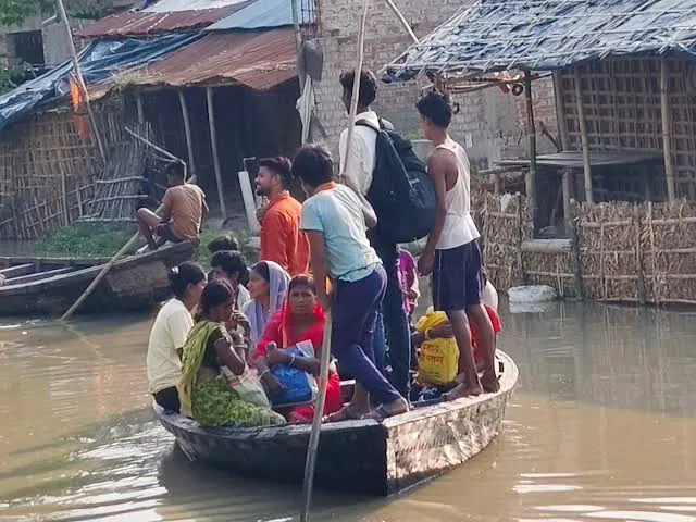 बिहार में बाढ़ का कहर: 22 लाख से ज्यादा लोग प्रभावित, 1,429 नावें और 37 Rescue Teams मैदान में; कटिहार तक Alert