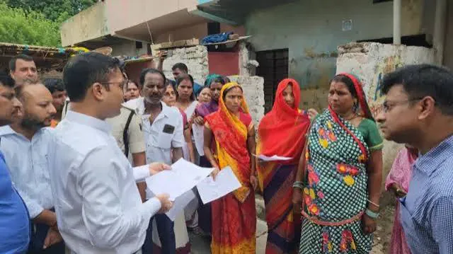 SIR विवाद पर विपक्ष का बड़ा हमला, बिहार में फिर चुनाव कराने की मांग; चुनाव आयोग ने दिया जवाब