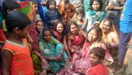 युवक की हत्या से लोगों का फूटा आक्रोश