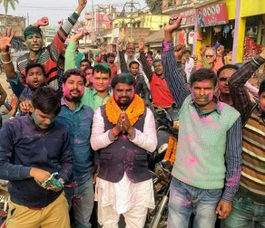 पैक्स चुनाव: अधिकांश पुराने चेहरे बरकरार रहे