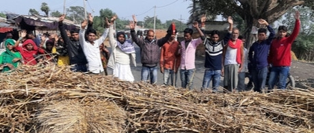 सड़क दुर्घटना में युवक की मौत, जाम