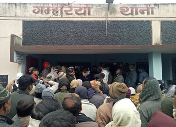 बढ़ते अपराध के खिलाफ रोड पर उतरे व्यापारी