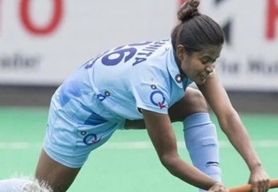 चोट के चलते भारतीय महिला हॉकी खिलाड़ी सुनीता लाकड़ा ने लिया संन्यास