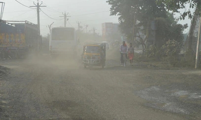 मधेपुरा-सहरसा रोड पर आवागमन हुआ मुश्किल
