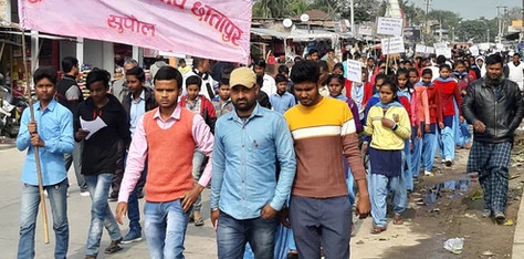 छातापुर में स्कूली बच्चों ने प्रभातफेरी निकाल लोगों को किया जागरूक
