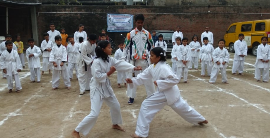 TMAA - SHOTOKAN KARATE ASSOCIATION OF INDIA द्वारा कराटे कलर बेल्ट परीक्षा