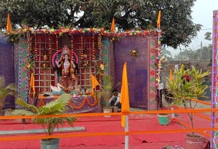 जिले में वैदिक मंत्रोच्चार के साथ हुई मां सरस्वती की हुई आराधना