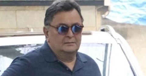 हॉस्प‍िटल में एडमिट हुए ऋष‍ि कपूर, रणबीर के साथ देखने पहुंचीं आलिया भट्ट