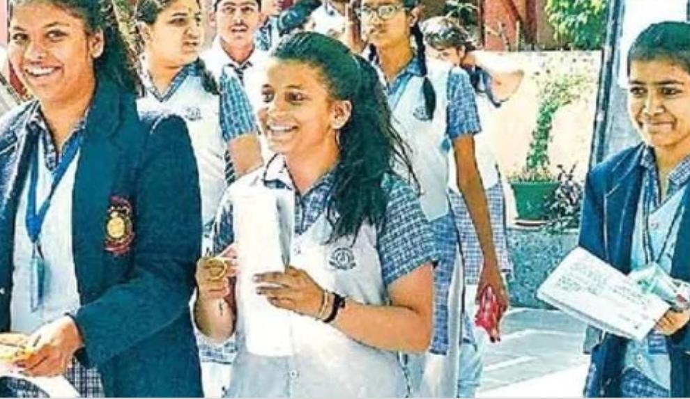 कोरोना से जंग: स्कूल बंद होने पर सीबीएसई ने दी स्टूडेंट्स को 24 घंटे की हेल्पलाइन सुविधा
