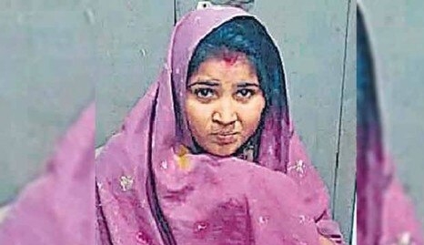 4 साल की मासूम बच्ची का गर्भवती चाची ने दबाया गला, कसूर जानकर रह जाएंगे दंग