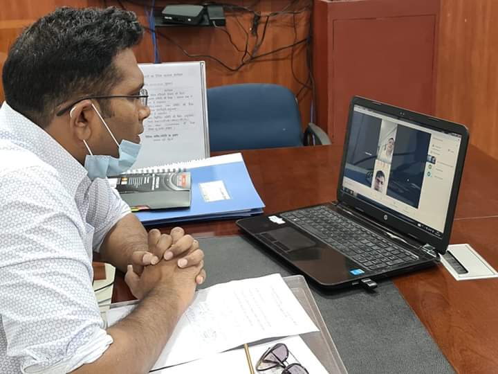जिला पदाधिकारी के साथ विडीयो काॅन्फ्रेसिंग माध्यम अररिया डीएम ने किया समीक्षा
