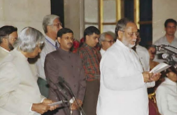 अररिया विधानसभा क्षेत्र से विख्यात राजनीतिक परिवार में आप पार्टी से दमदार उम्मीदवार