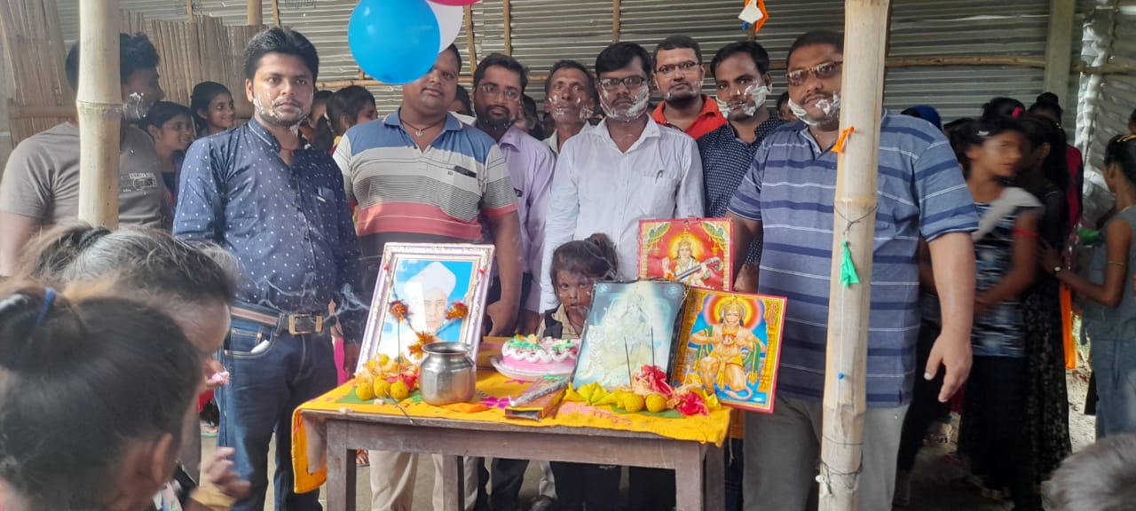 मधेपुरा जिला समेत प्रखंड के विभिन्न क्षेत्रों मे डॉ एस राधाकृष्णन कि जयंती मनाई गई