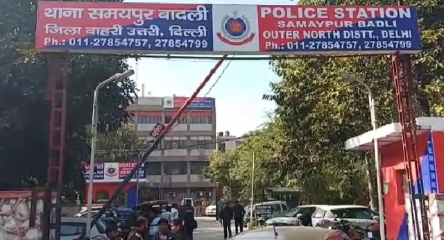 पुरानी दिल्ली हौज़-काजी इलाके मे निर्माणाधीन कार्यरत इमारत भरभरा कर गिरी,जान माल जैसा बडा हादसा होने से टला