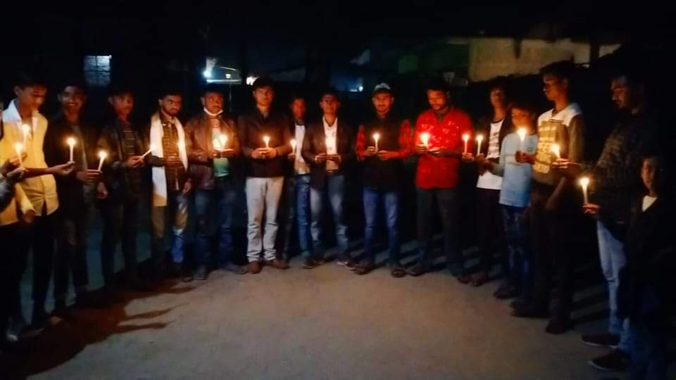 फारबिसगंज: कैंडल जला कर गुलनाज़ को दी गयी श्रद्धांजलि, दोषियों पर करवाई की की गई मांग।