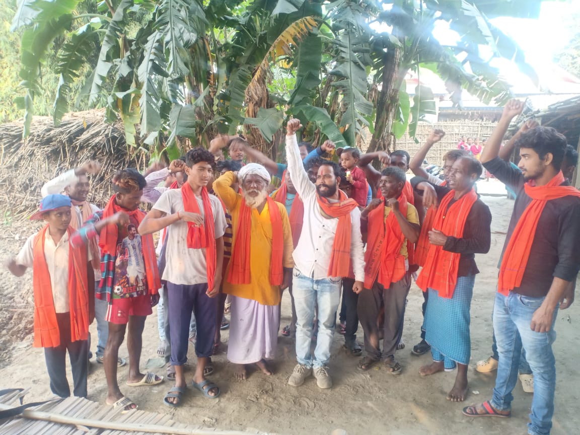 मतदाता को जागरूक करने को लेकर बजरंग दल के कार्यकर्ताओं को किया गया सम्मानित