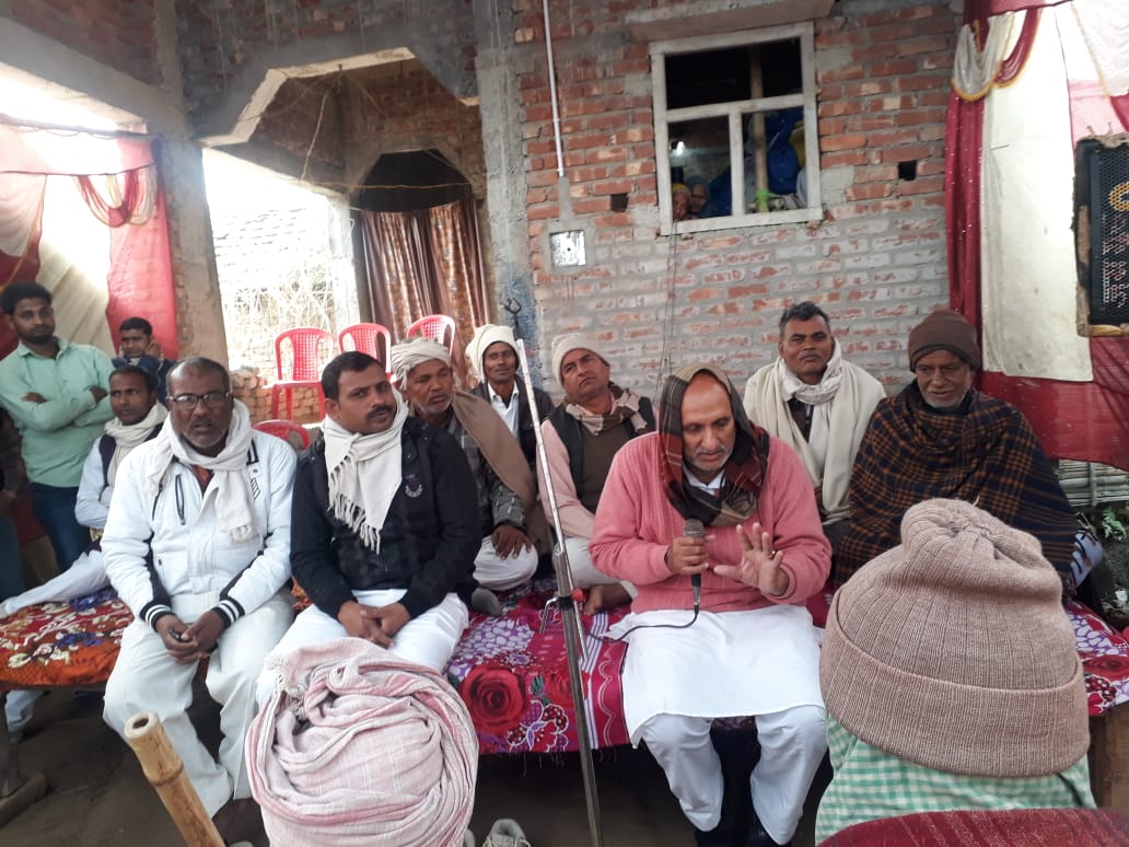 मधेपुरा सदर विधायक प्रोफ़ेसर चंद्रशेखर यादव विधानसभा घूम घूम कर जनता संवाद कर रहे हैं
