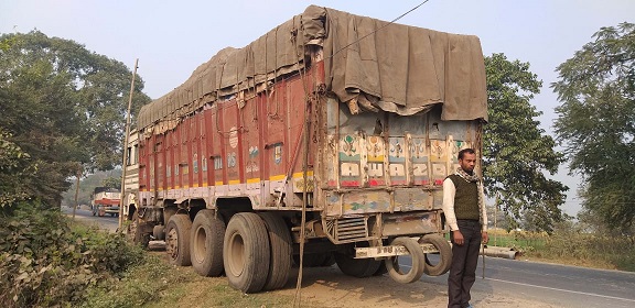 एनएच पर खड़े ट्रक से लाखों रूपए का माल चोरी, एफआईआर को भटकता पीड़ित