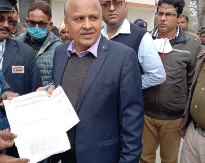 आज़ मधेपुरा में मधेपुरा-पूर्णिया रेल विद्युतीकरण कार्य के सम्बंध में DRM @spjdivn का दौरा हुआ