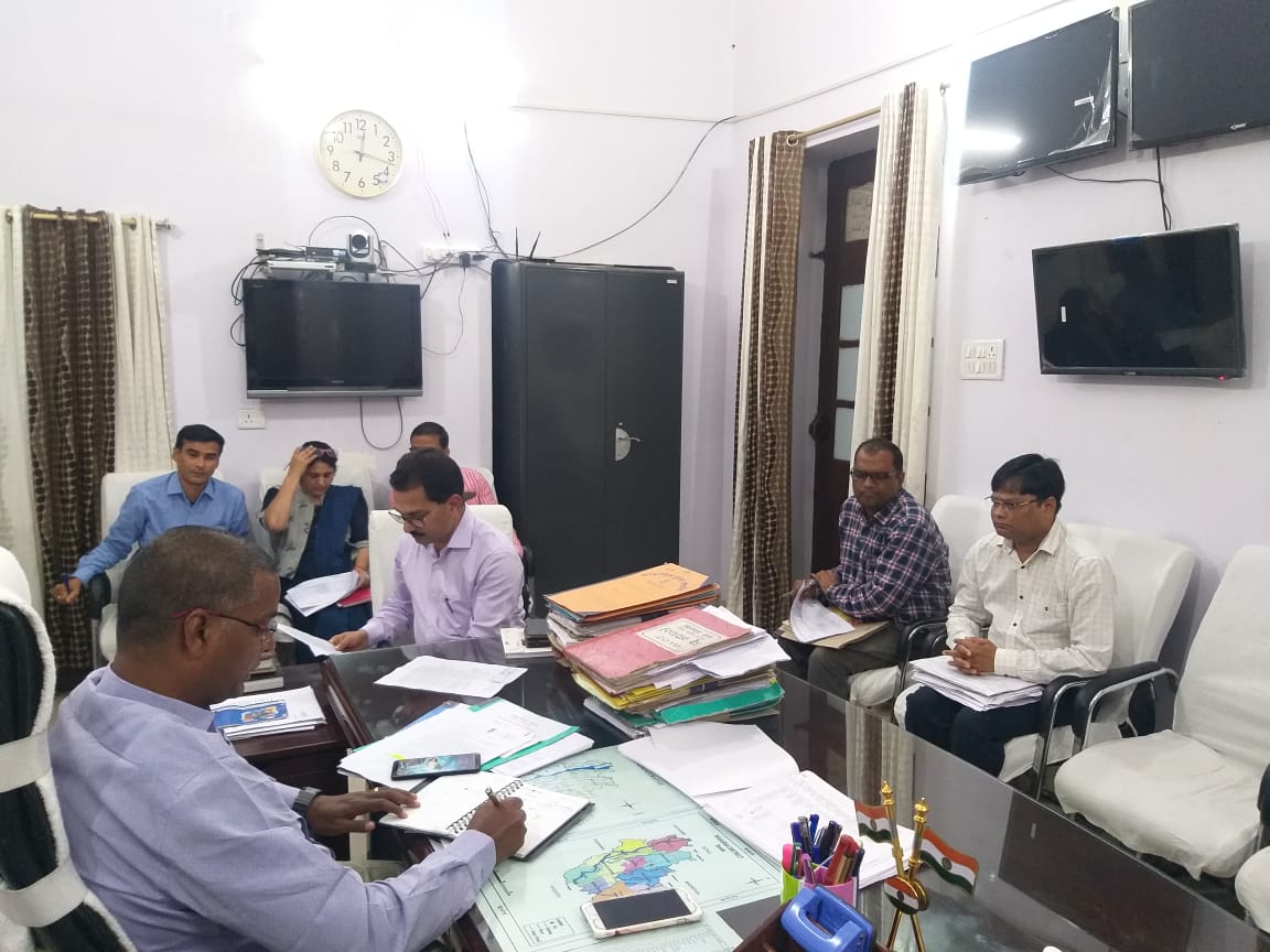 सहरसा: पंचायत चुनाव 2021की तैयारी के संदर्भ में ज़िलाधिकारी श्री कौशल कुमार ने उप विकास आयुक्त