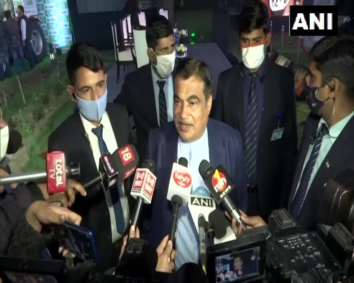 हमारे विभाग ने CNG ट्रैक्टर के स्टैंडर्ड निश्चित किए हैं। इसका सर्टिफिकेशन हुआ है।