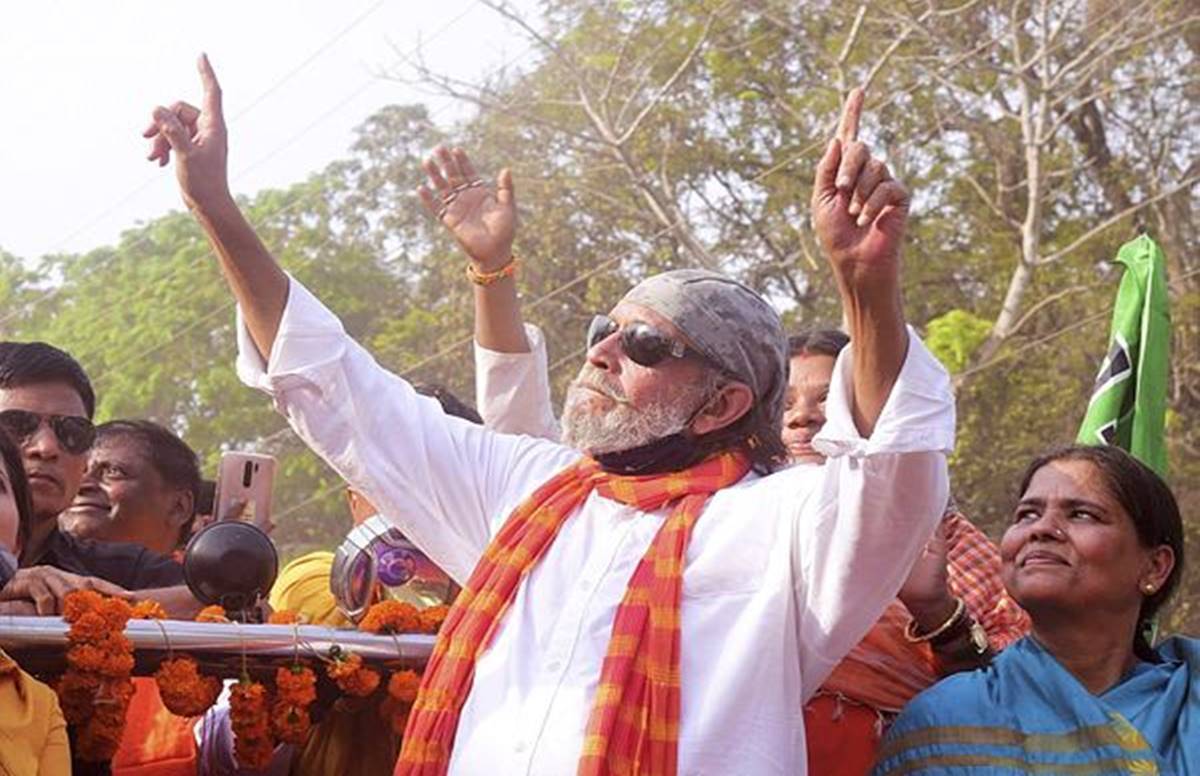 मिथुन ने पश्चिम बंगाल में बड़े रोडशो निकाले