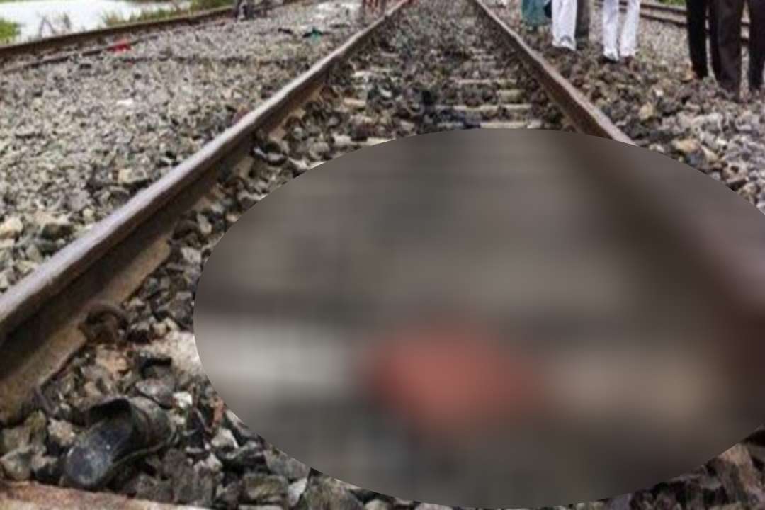 उप्र: ट्रेन की चपेट में आकर किशोरी की मौत