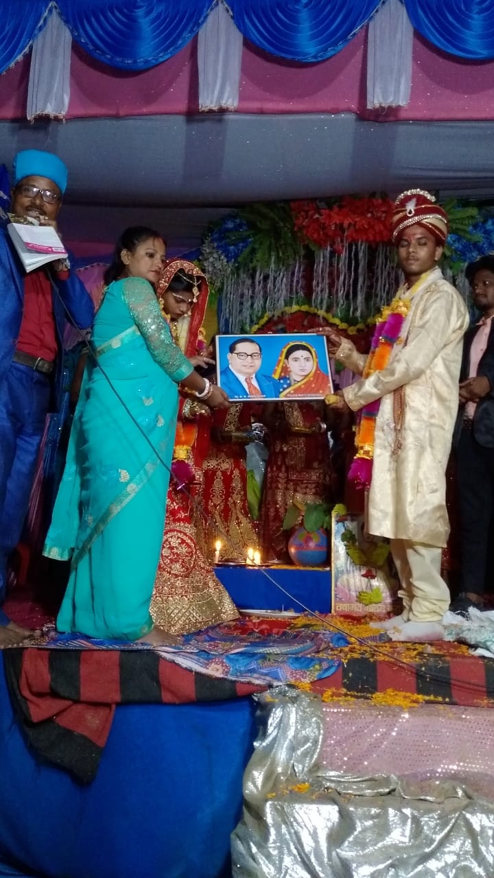 मिथिला की धरती पर संस्कृति और मंडप के बिना हुई शादी