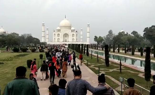 कोविड-19: आगरा में ताजमहल सहित सभी स्मारक बंद