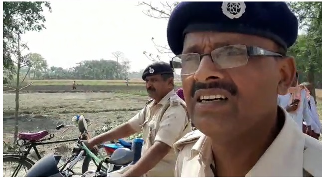दिल दहला देने वाली घटना।एक साथ तीन तीन लाश मिलने से गाँव में पसरा सन्नाटा।
