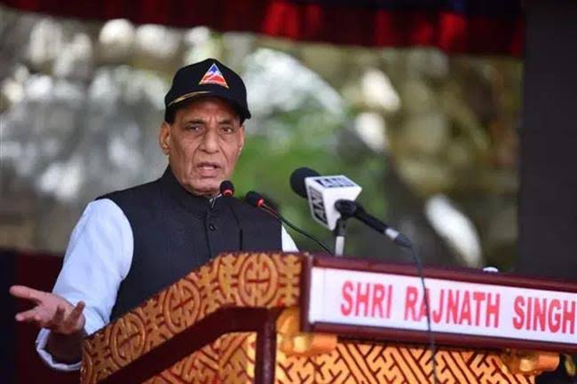 हमारी सेना के पास हर चुनौती का मुंहतोड़ जवाब देने की क्षमता है: राजनाथ सिंह