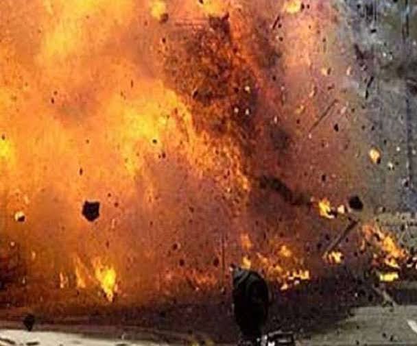 बंगाल में देसी बम फटने से तीन लोग घायल