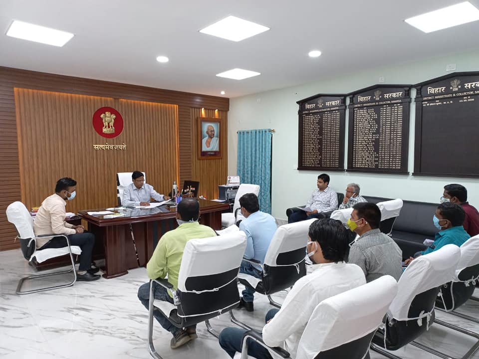 एरिया मैनेजर, एफसीआई एवं सभी ट्रांसपोर्टरों के साथ समीक्षात्मक बैठक