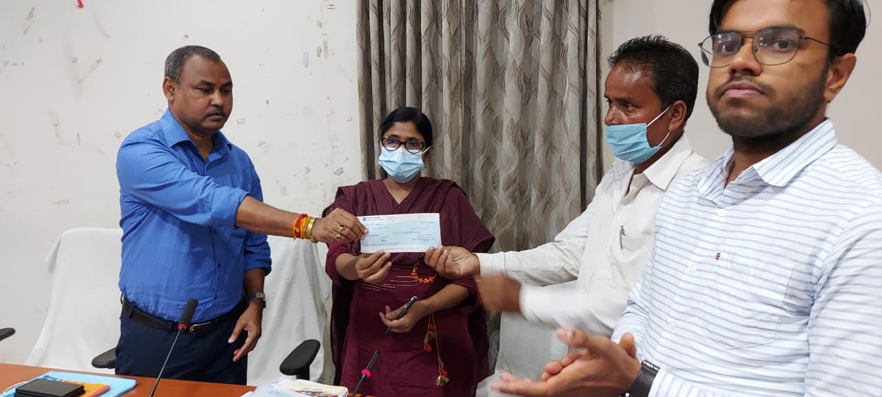 बाल विकास परियोजना के विभिन्न कार्यों की प्रगति एवं उपलब्धि को लेकर समीक्षात्मक बैठक का आयोजन