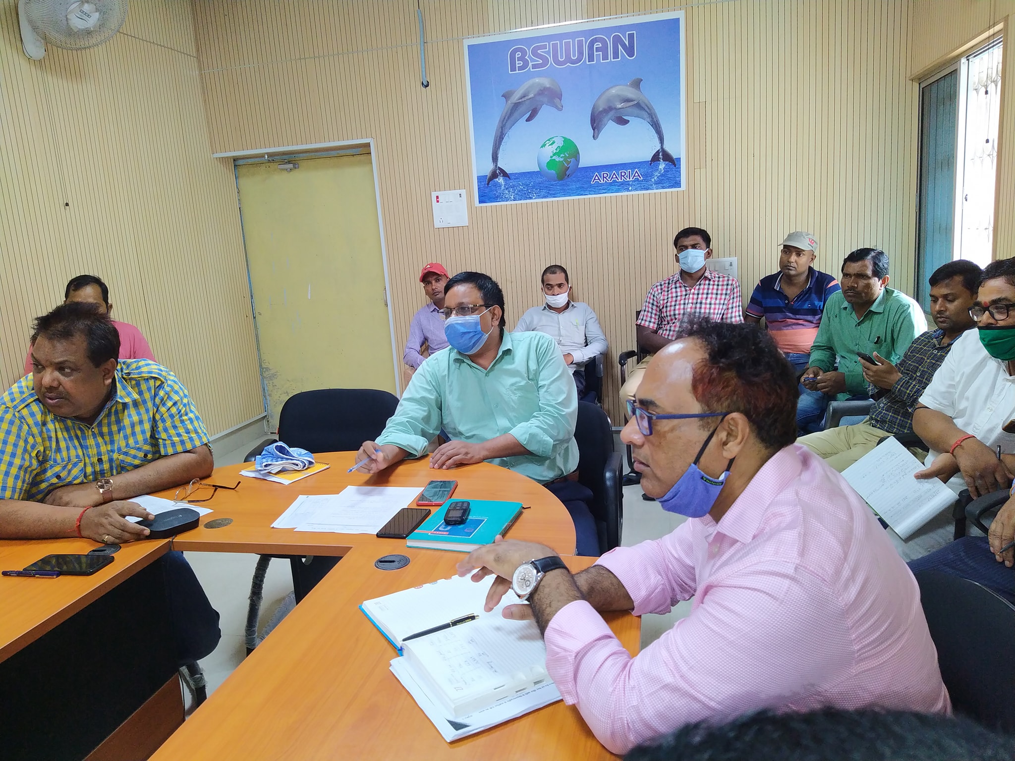 समाहरणालय स्थित BSWAN कक्ष से VC द्वारा पंचायत आम निर्वाचन 2021 की पूर्व तैयारियों को लेकर बैठक