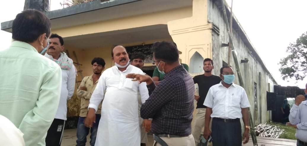 सरकार द्वारा जारी गाइडलाइन के अनुसार ही मनाये पर्व डीएम