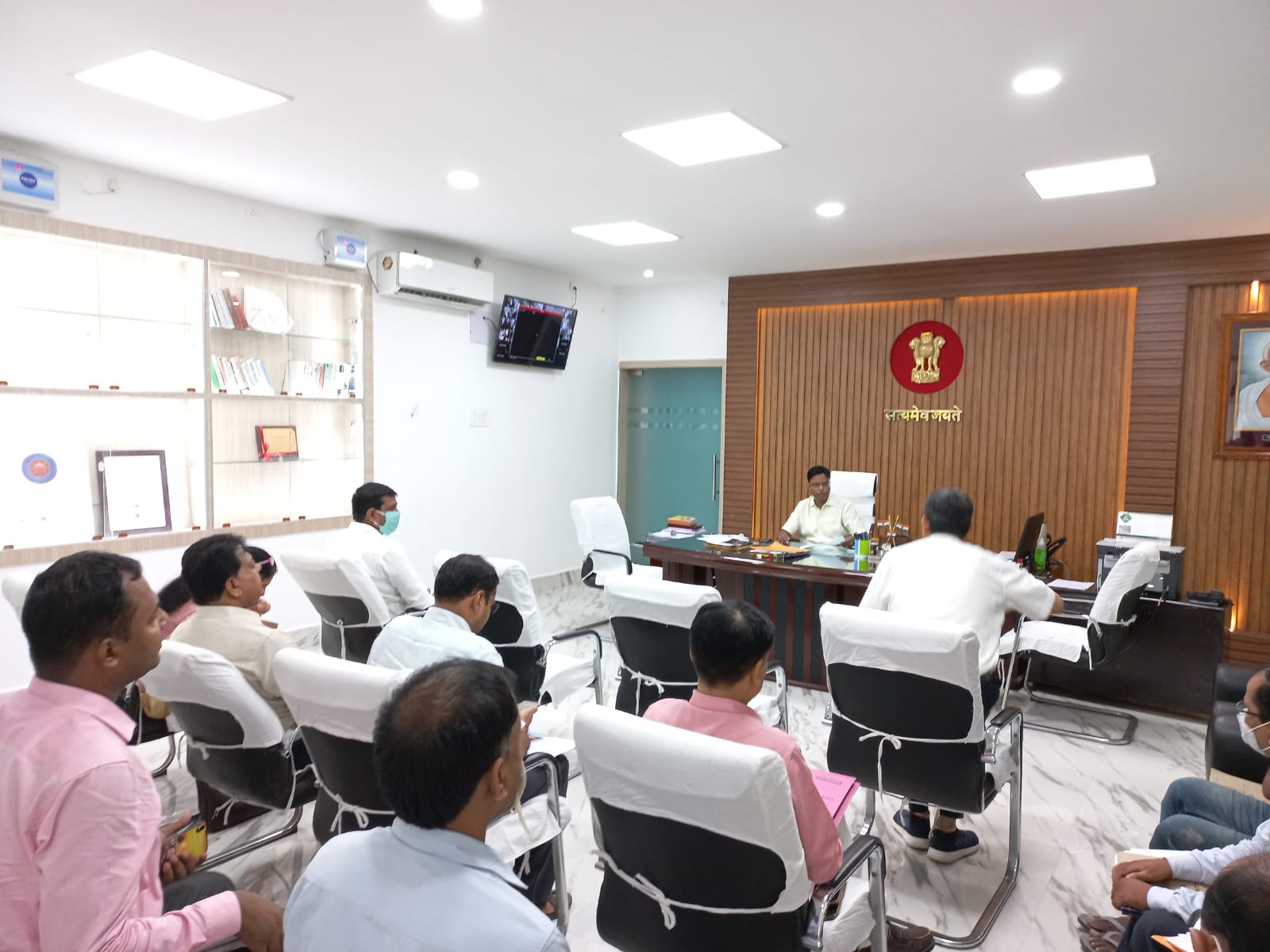 पंचायत चुनाव के सम्बन्ध में सभी प्रतिनियुक्त सेक्टर पदाधिकारियो एवं प्रखंड विकास पदाधिकारी को आवश्यक जानकारी