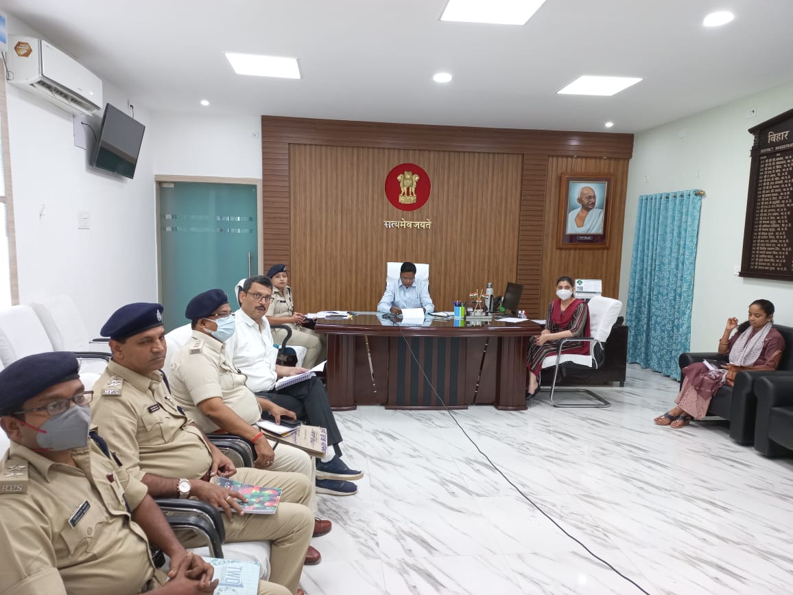 दुर्गा पूजा पर्व के अवसर पर विधि व्यवस्था को लेकर VC के माध्यम बैठक
