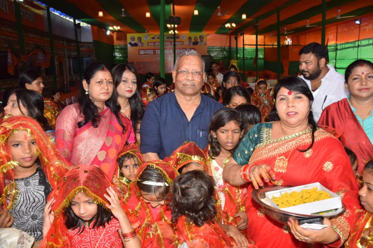 मां दुर्गा के दिव्यागमन महालया के शुभ अवसर तथा माननीय प्रधानमंत्री श्री नरेंद्र मोदी जी सेवा और समर्पण”
