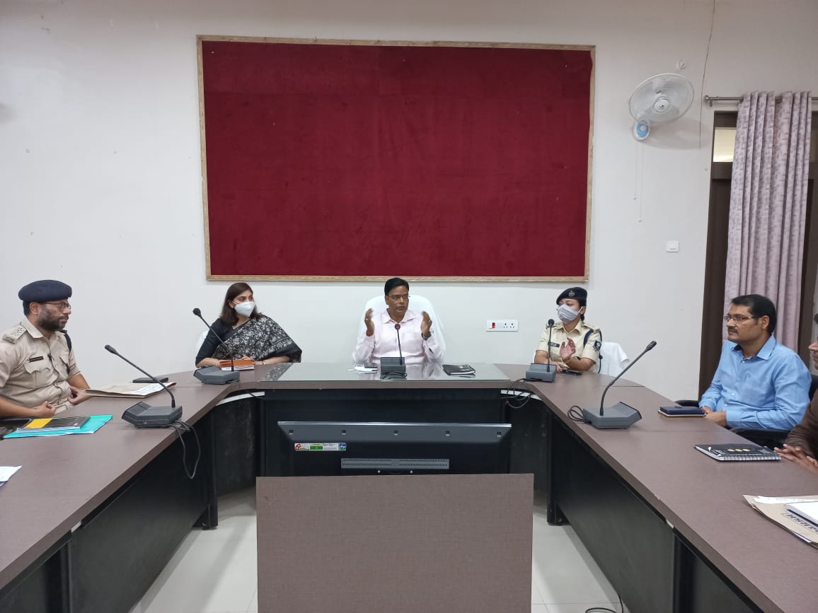 सोनबरसा प्रखंड में होने वाली पंचायत चुनाव को स्वच्छ एव शांतिपूर्ण मतदान सम्पन्न कराने हेतु संयुक्त ब्रीफिंग की गई |