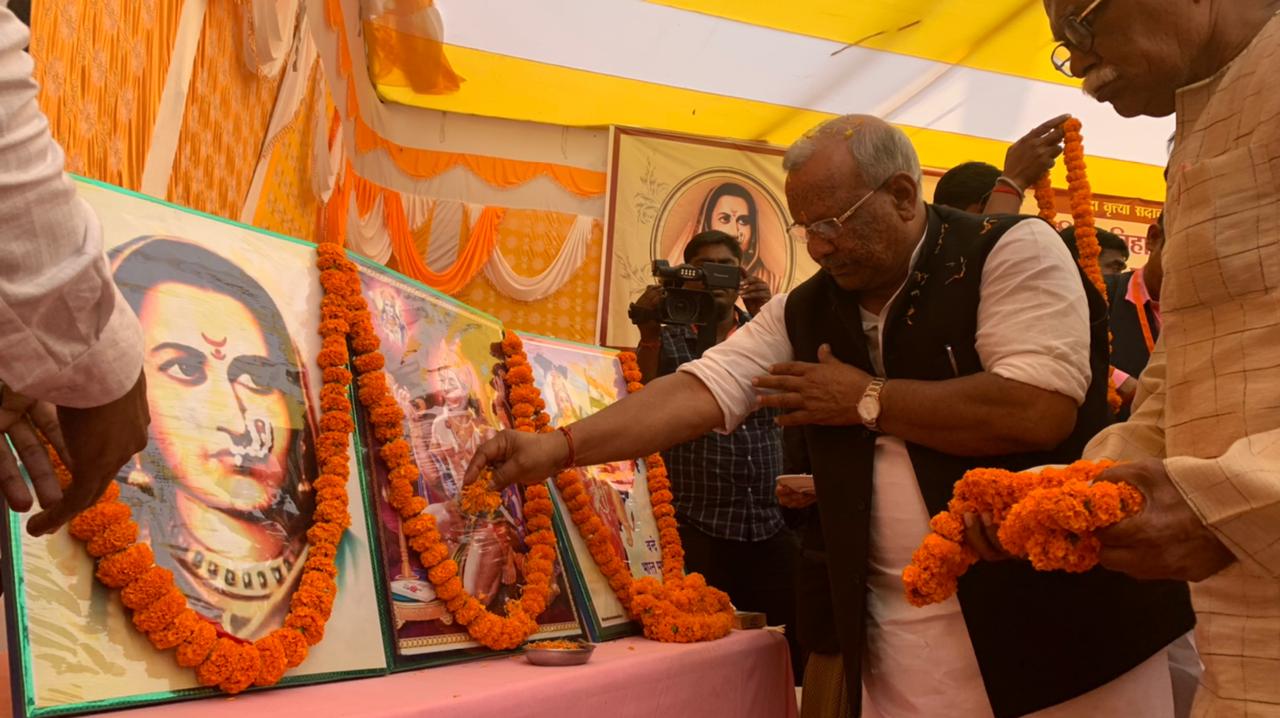 कैमूर के कुदरा में क्रीड़ा भारती द्वारा आयोजित राष्ट्रमाता जीजा मां पुरस्कार सम्मान समारोह 2021 का उद्घाटन
