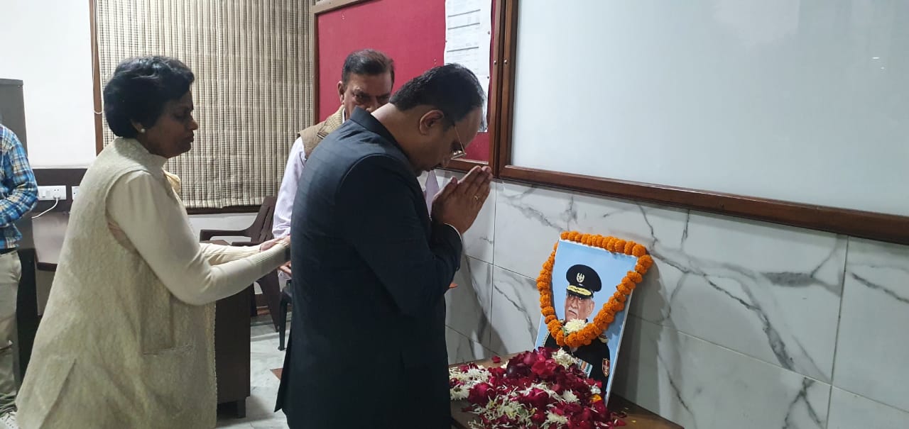 चंडीगढ़ प्रदेश भाजपा कार्यालय में चीफ ऑफ डिफेंस स्टाफ जनरल बिपिन रावत जी के चित्र पर पुष्पांजलि