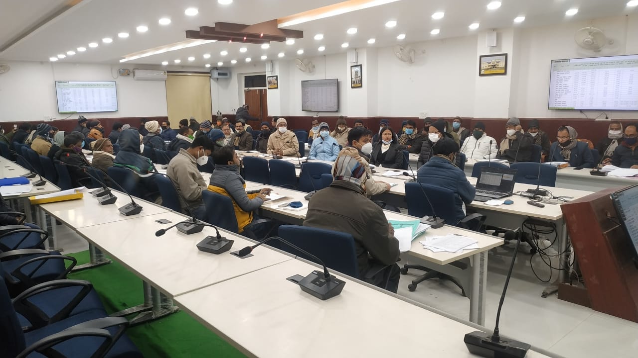 आंतरिक संसाधन एवं राजस्व की प्रगति एवं उपलब्धि को लेकर संबंधित समीक्षात्मक बैठक