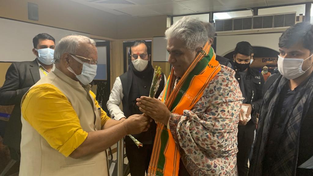 मा० केंद्रीय मंत्री श्री byadavbjp जी के बिहार आगमन पर आज पटना एयरपोर्ट पर उनका स्वागत