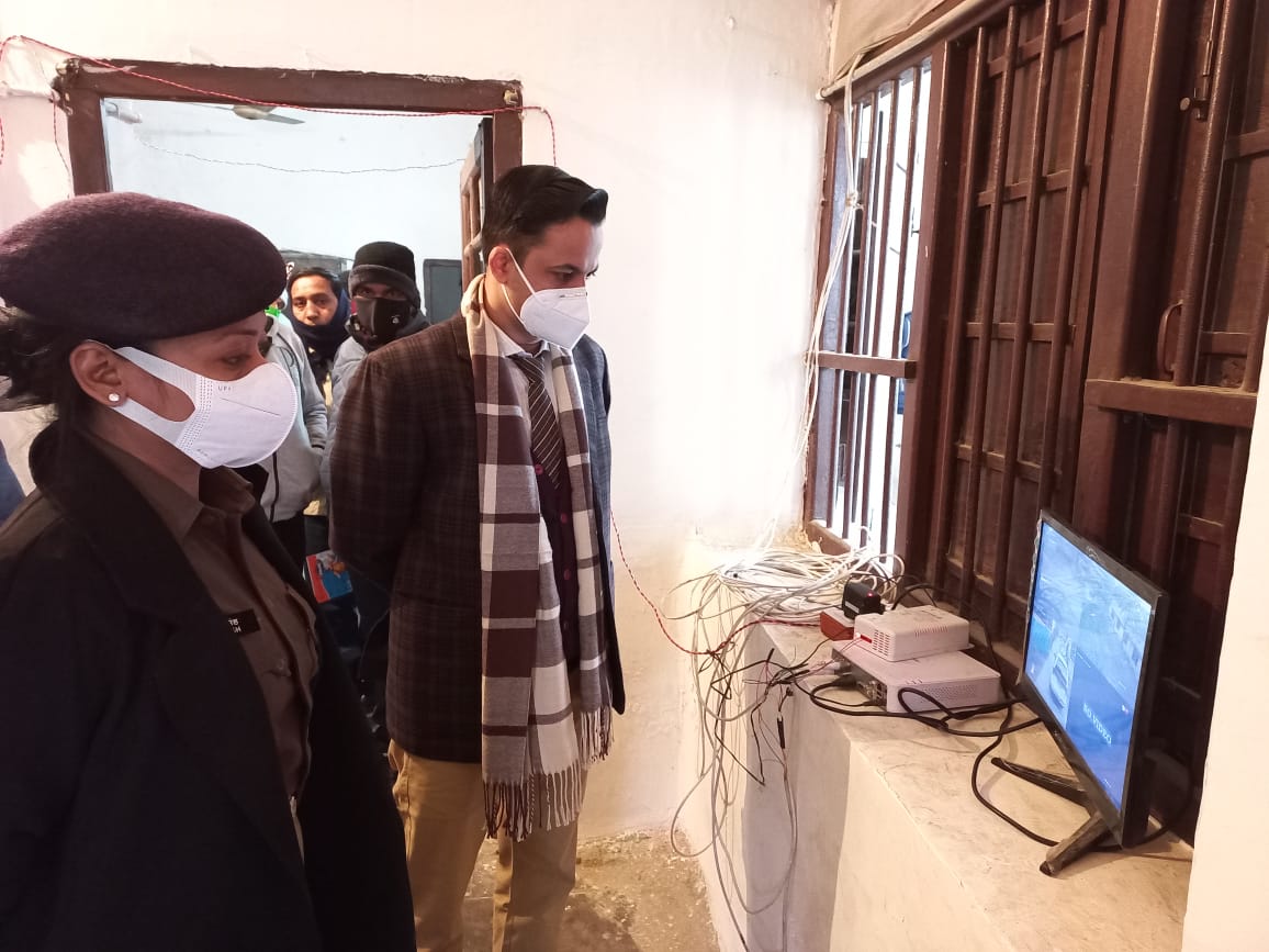 संयुक्त रूप से इंटर परीक्षा के विभिन्न केंद्रों का निरीक्षण किया