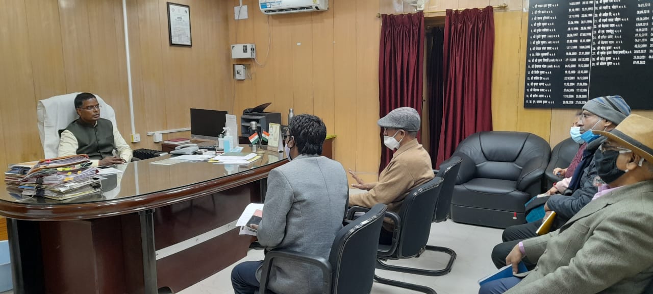 कोरोना कि स्थिति को लेकर सिविल सर्जन एवं अन्य के साथ बैठक