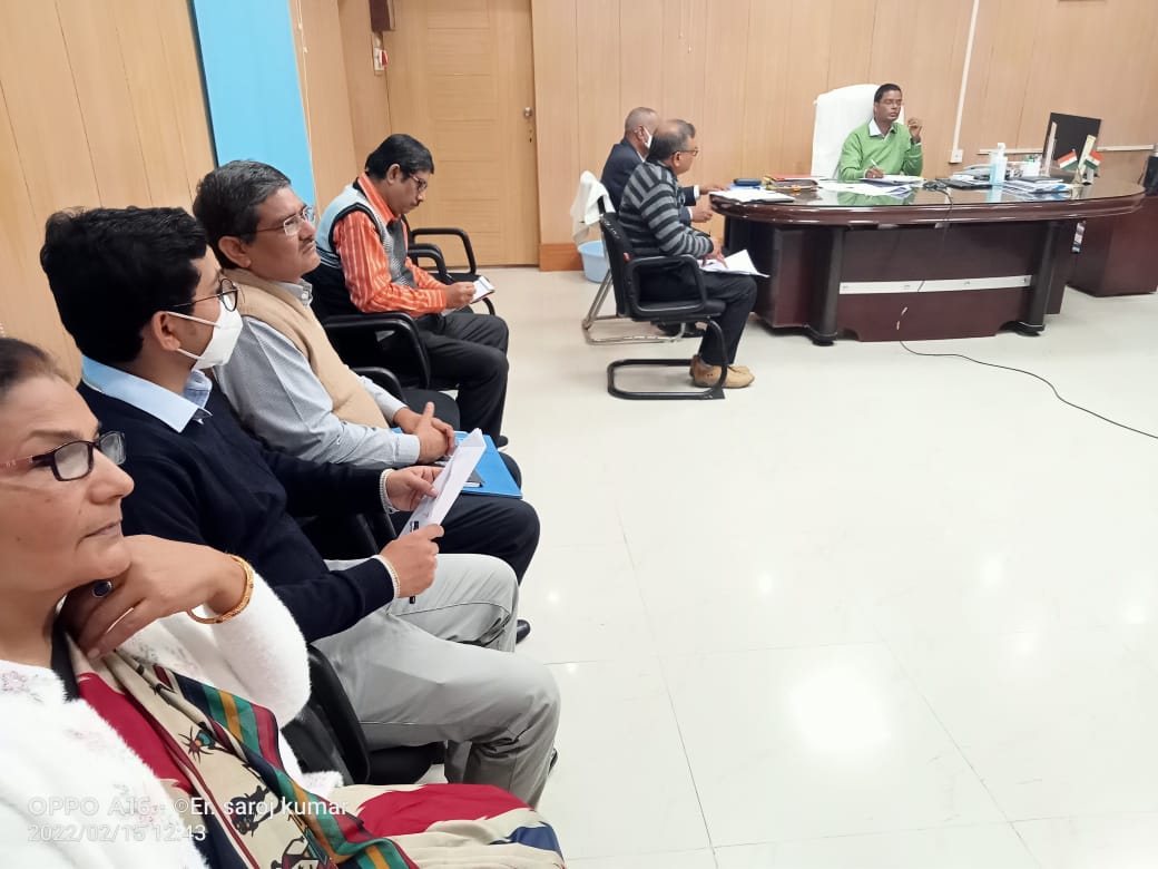 प्रधानमंत्री आवास योजना की बैठक की गई।